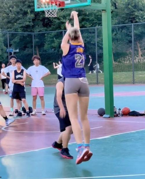 爆料打球女生视频大全下载,揭秘热门打球女生视频合集下载  第3张